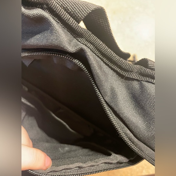 Black Vibe Hydration Backpack Pack - Picture 3 of 7